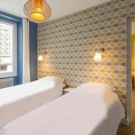Les Toits De Bed & Breakfast Parigi
