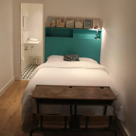 Les Toits De Bed & Breakfast Parigi